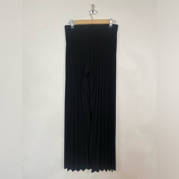 Zara Women Finely pleated palazzo trousers 9479/277/800 Medium Black - Picture 4 of 9